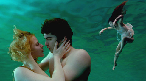 Evan Rachel Wood, Jim Sturgess und T. V. Carpio in «Across the Universe»